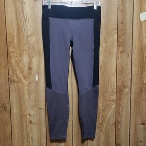 Ladies Med Black & Purple Workout Compression Leggings PowerHold By Fabletics